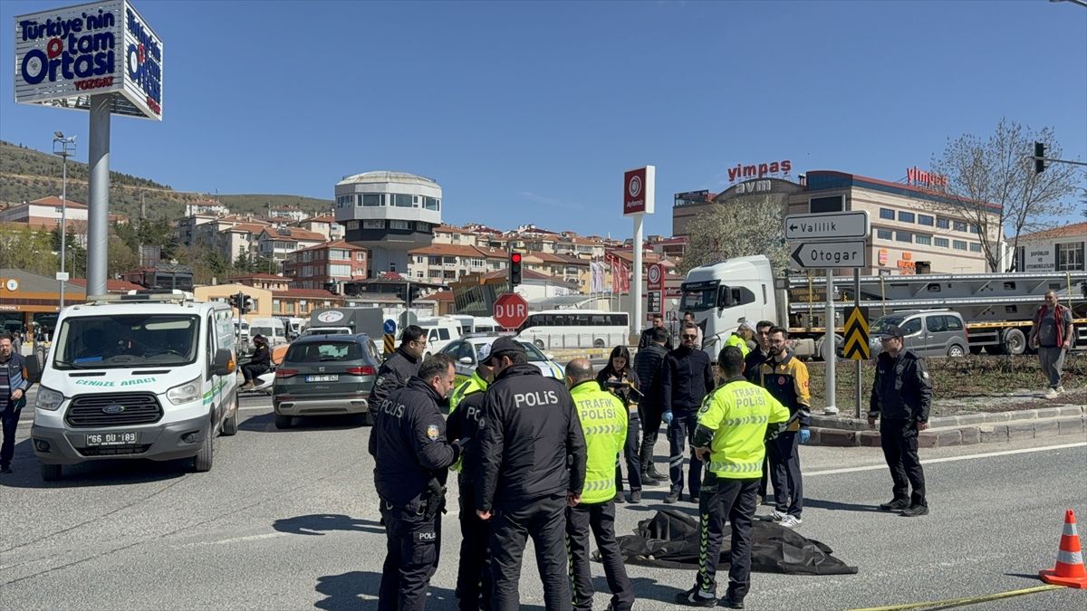 Yozgat\'ta tırın çarptığı yaya öldü