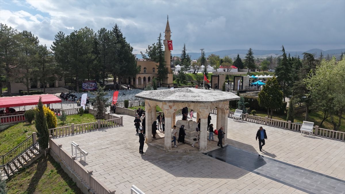 Yunus Emre 705. Yaşında Anıldı