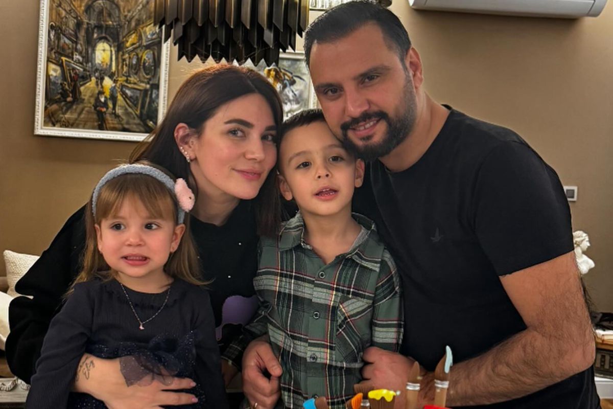 Alişan\'dan gülümseten paylaşım: Evin kamerasına bakınca çocuklarını halay çekerken gördü