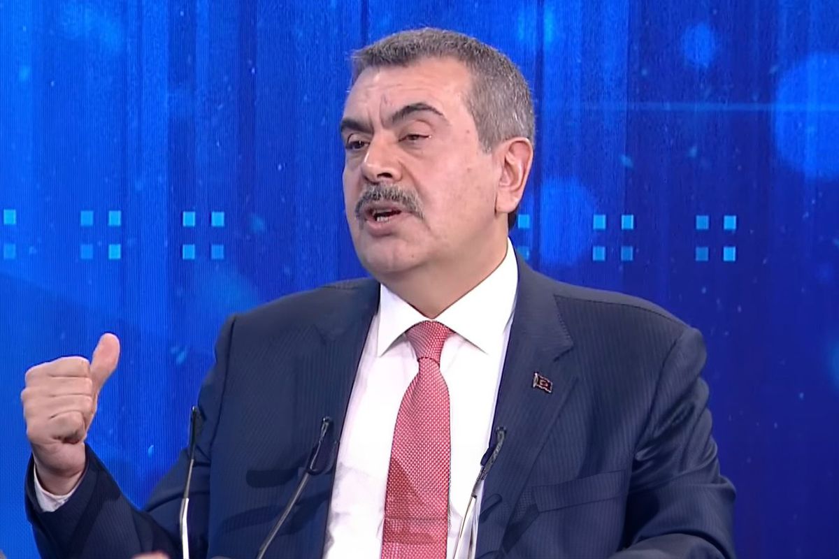 Bakan Tekin\'den çok konuşulacak çıkış: LGBT dersi anlatacağız dediler, yaptırmam kardeşim