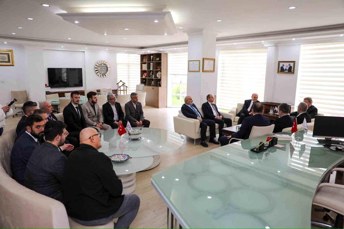 BBP Genel Başkanı Destici "Bizler aynı kilimin desenleriyiz, o kilim ise Düzce"