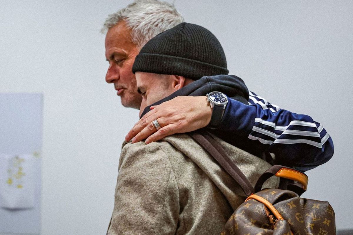 Beşiktaş\'tan gittiğine bin pişman! Mourinho, Rafa Silva\'yı fena sattı