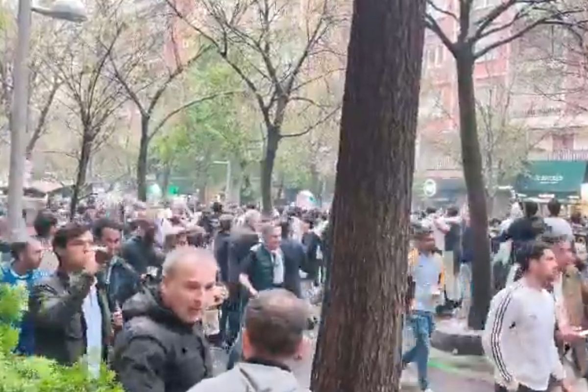 Bir rezillik daha! Dev maç öncesi yine aynı skandal sloganı attılar 