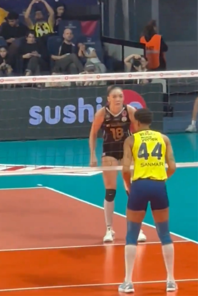 Birbirlerini silen Zehra ve Vargas ilk kez karşı karşıya geldi