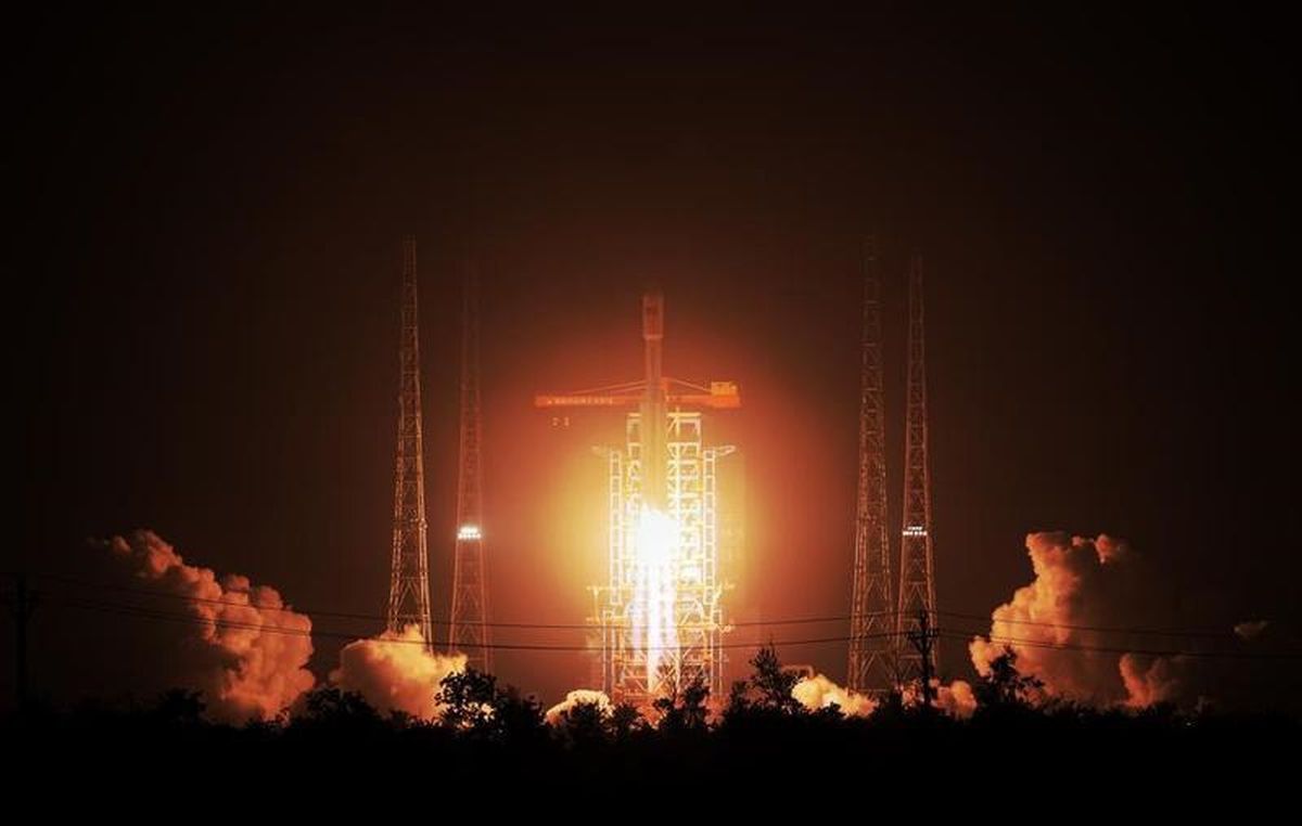 Çin 18 İnternet Uydusunu Uzaya Gönderdi