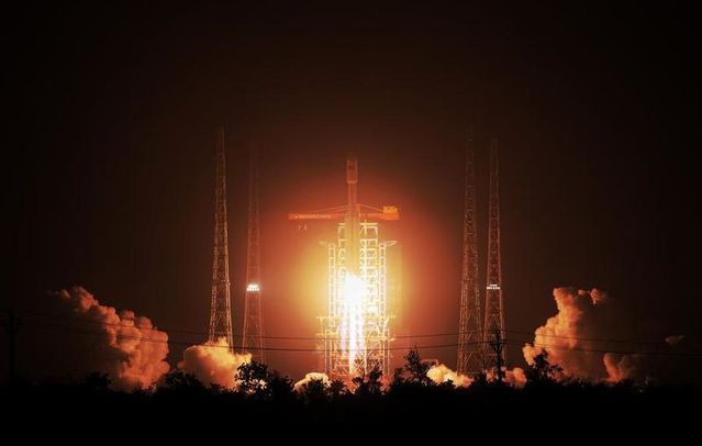 Çin 18 İnternet Uydusunu Uzaya Gönderdi