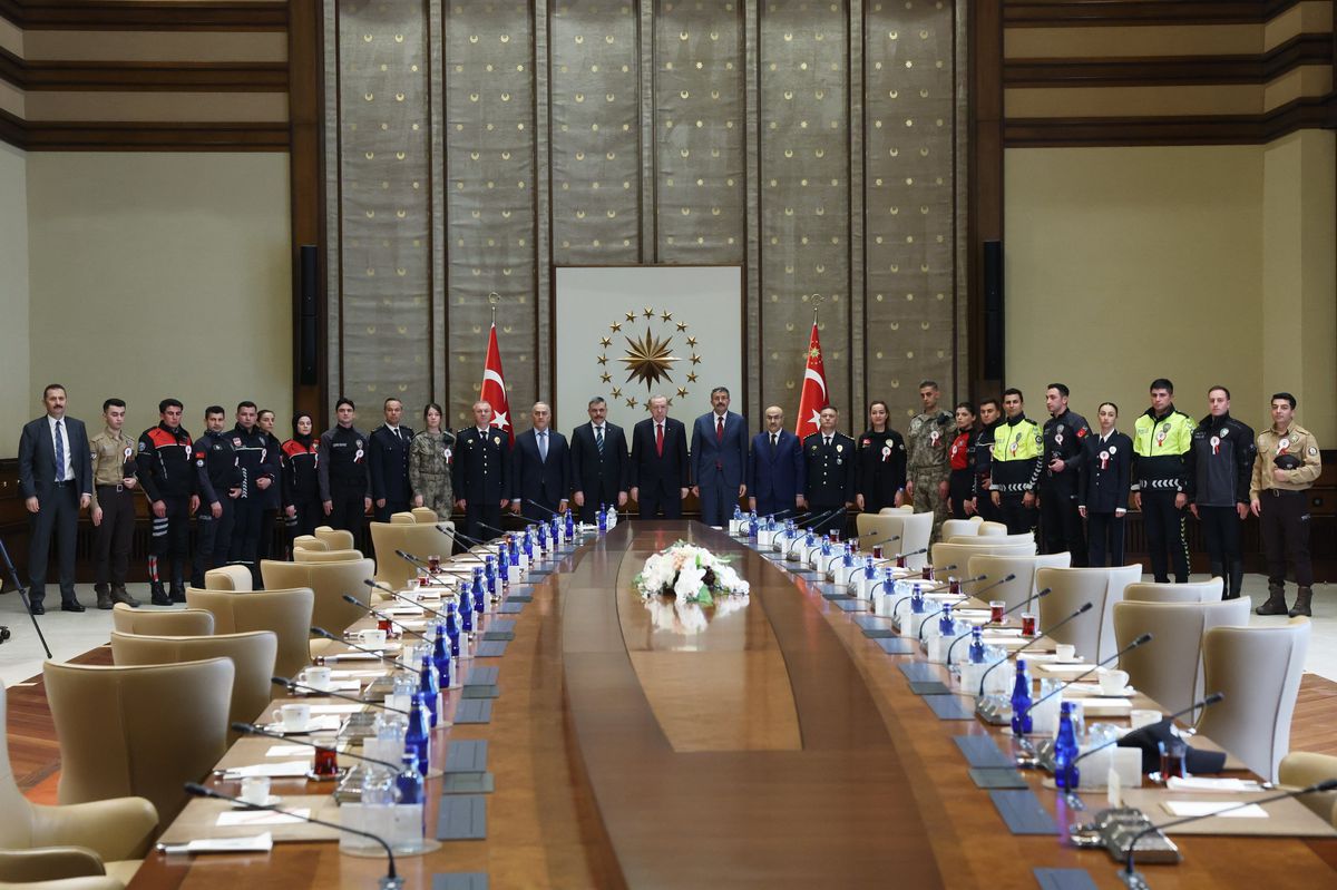 Cumhurbaşkanı Erdoğan, Bakan Çiftçi ve polisleri kabul etti