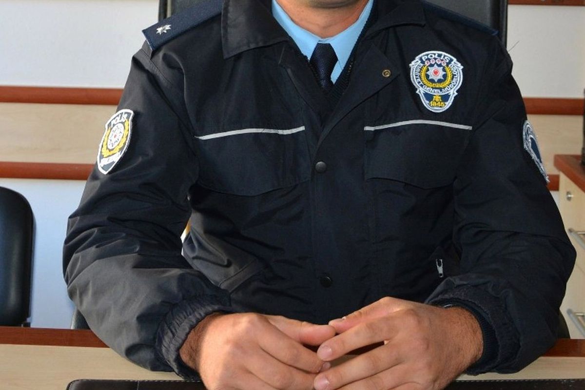 Komiser, trafikte hakimle tartışmanın bedelini ağır ödedi