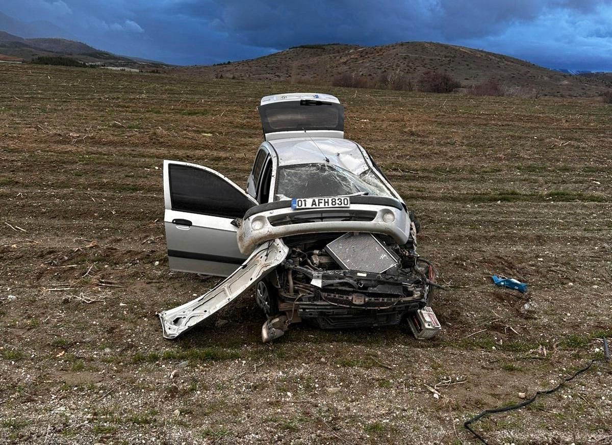 Malatya\'da Otomobil Takla Attı: 3 Yaralı