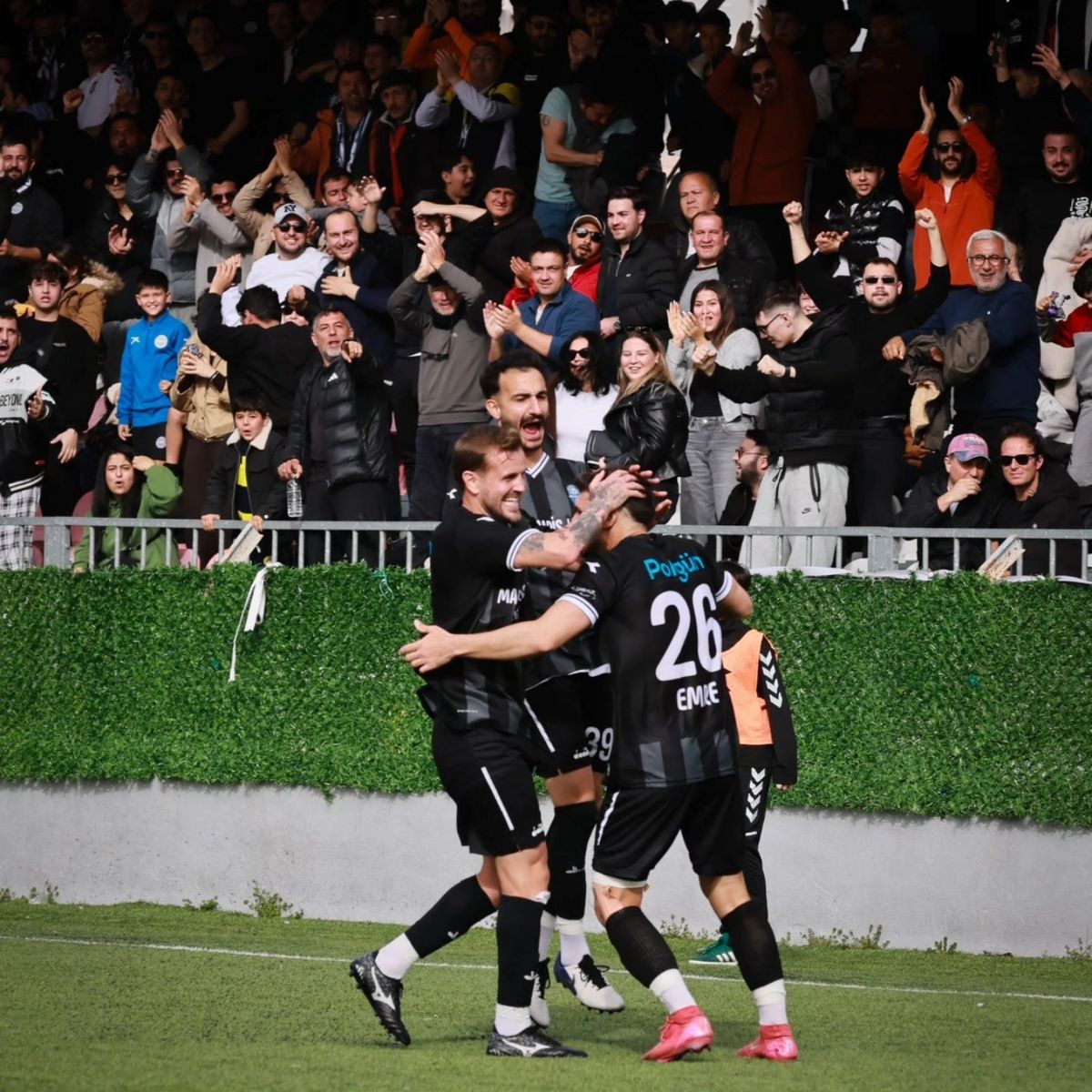 Marmaris FK 3. Lig\'e Yükselmeye Yakın