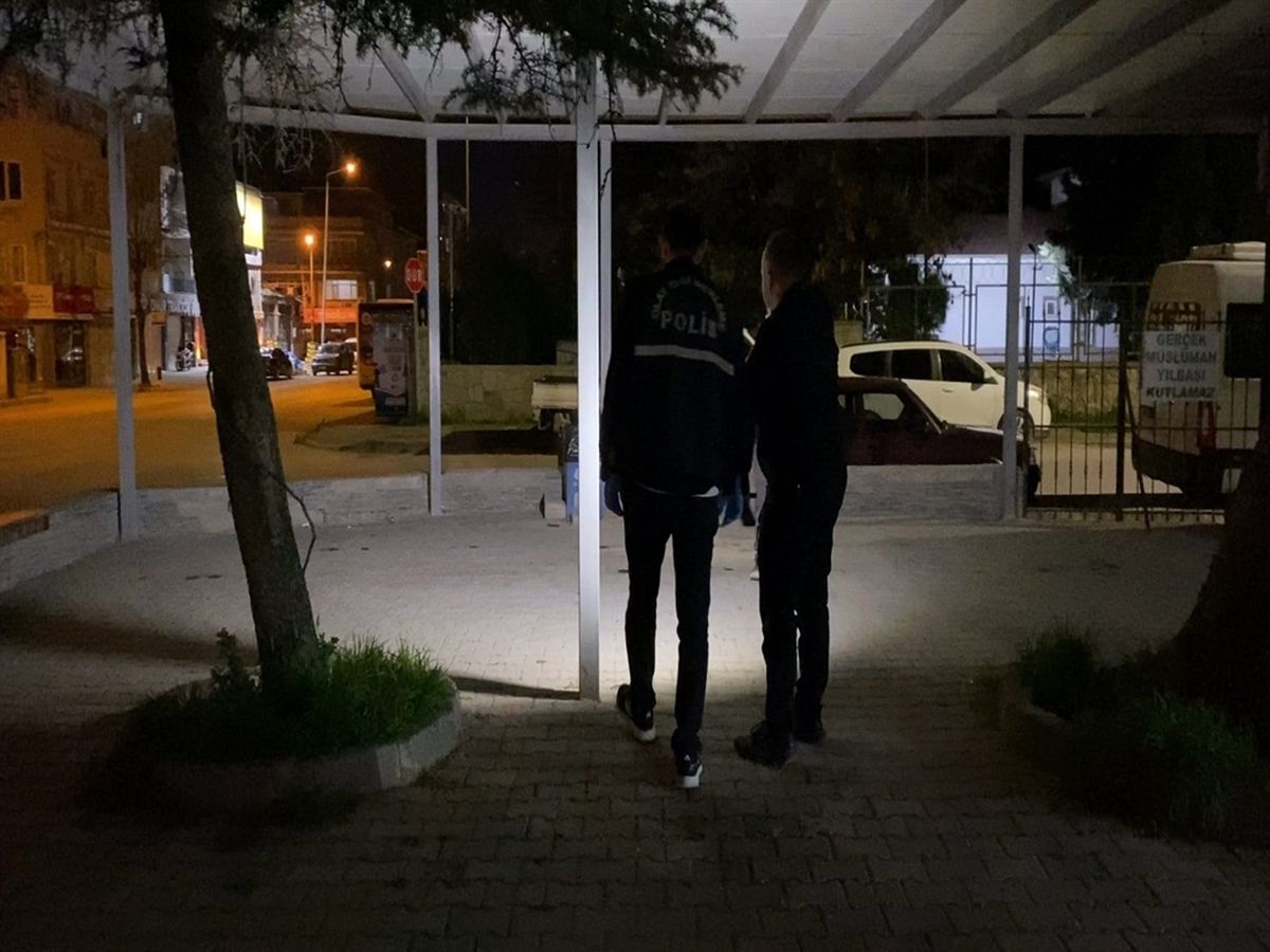 Bıçaklı Kavga: Bir Kız Tutuklandı