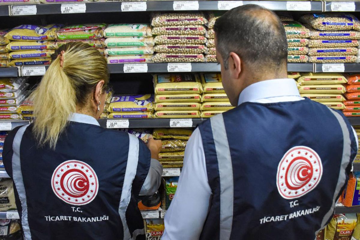 Zincir markette fahiş fiyat skandalı! 42 TL\'lik biberi bakın kaça sattılar