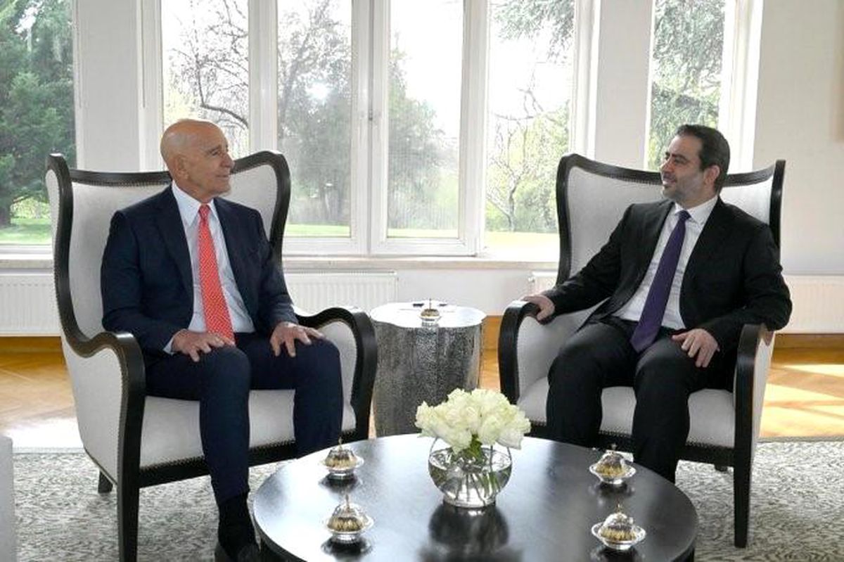 Barrack ve Esad\'dan Önemli Görüşme