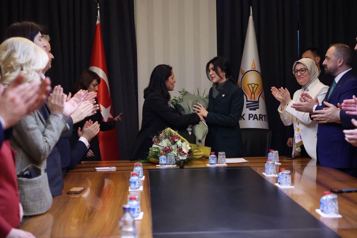 Nilhan Ayan, AK Parti\'de Göreve Başladı