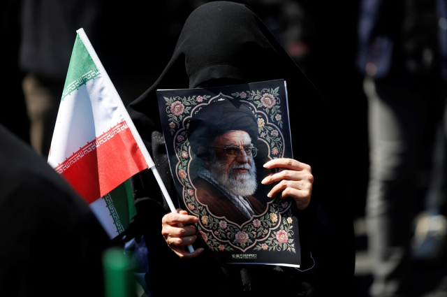 Tahran'da Ali Hamaney için anma yürüyüşü