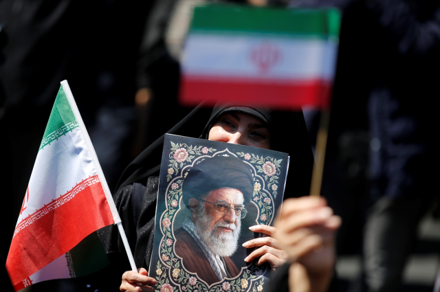 Tahran'da Ali Hamaney için anma yürüyüşü