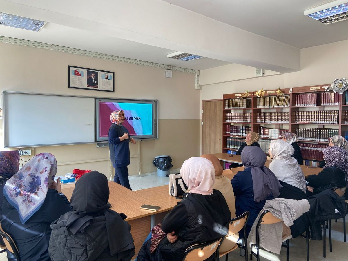 Aile Eğitim Programı İmam Hatip Velilerine Ulaşacak