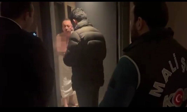 Eski Uşak Belediye Başkanı Özkan Yalım'ın gözaltına alınma anları Eski Uşak Belediye Başkanı Özkan Yalım'ın gözaltına alınma anları