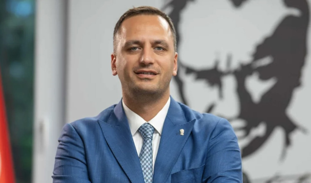 Bornova Belediye Başkanı Ömer Eşki Bornova Belediye Başkanı Ömer Eşki