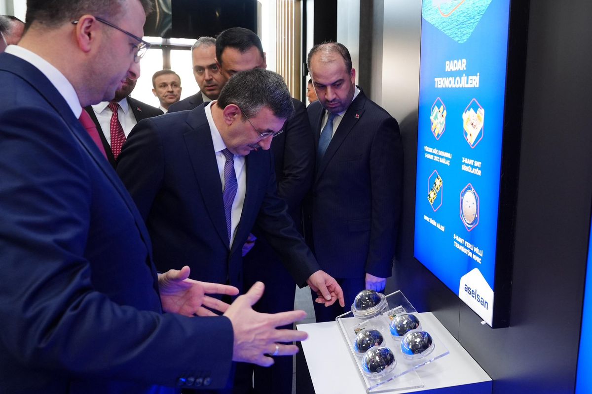 Savunma Sanayi Geleceğe Yön Veriyor