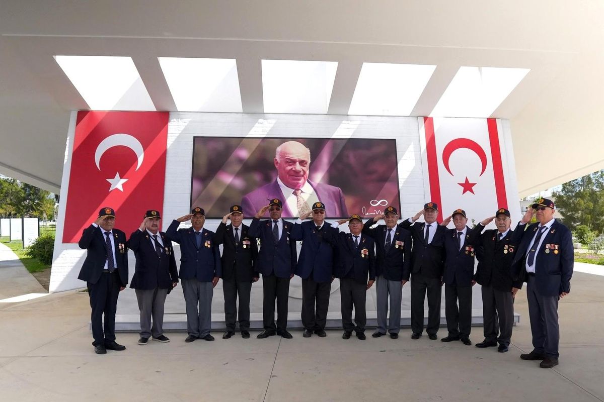 Didimli Kıbrıs Gazileri 52 yıl sonra yavru vatanda