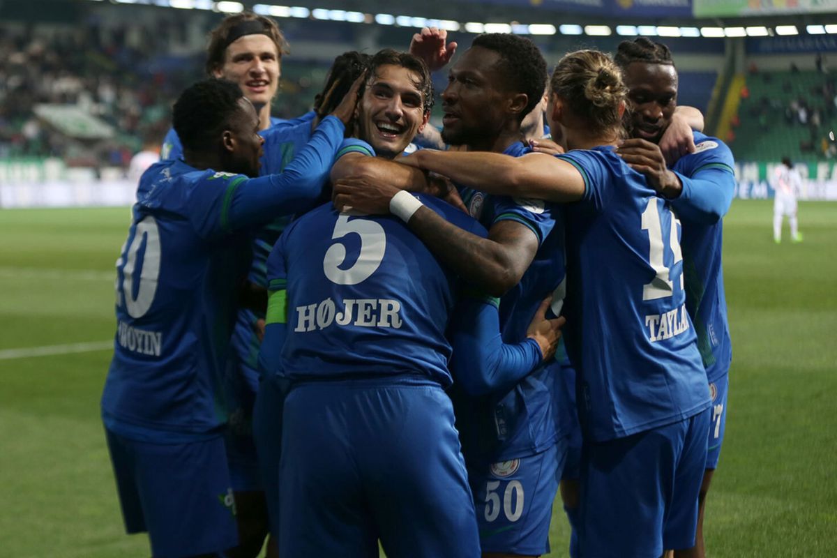 Gol oldu yağdılar! Rizespor, Samsunspor\'u sahadan sildi