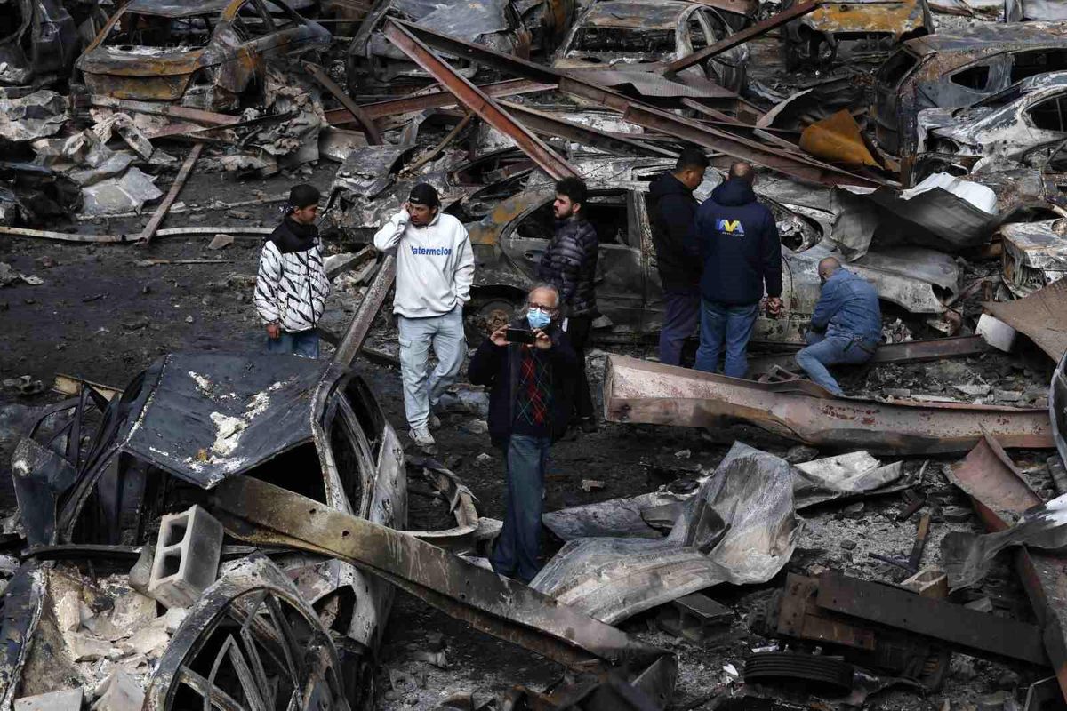 Lübnan\'daki Bombardımanda Can Kaybı 303\'e Yükseldi