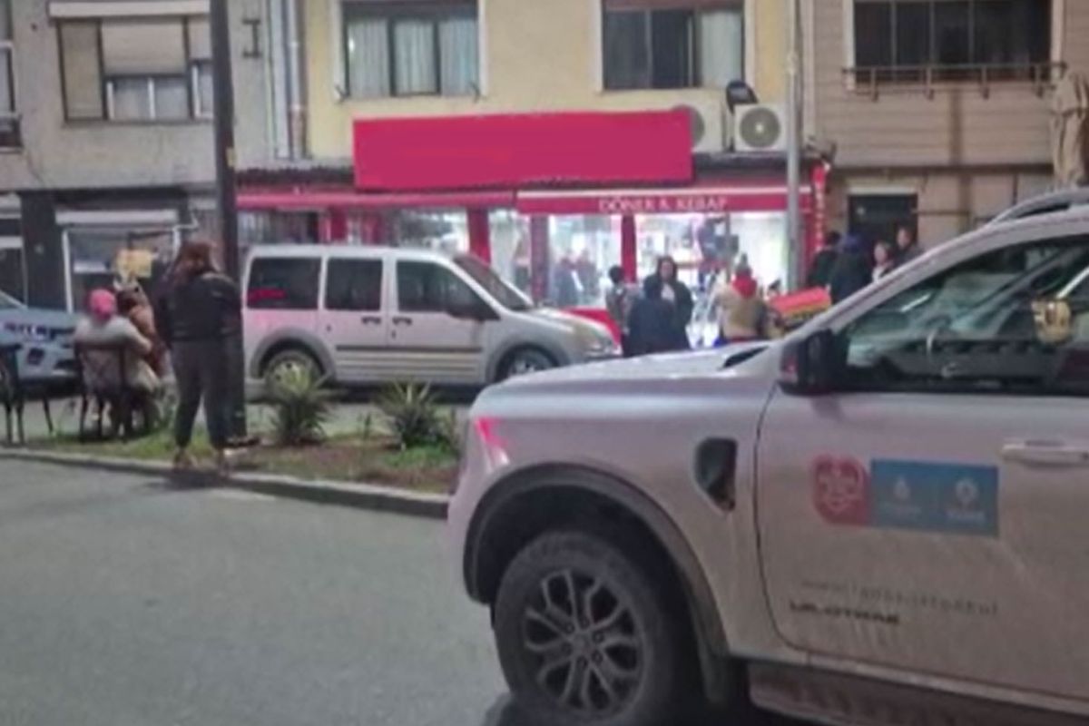 Metan gazı patlaması meydana gelen bina tahliye edildi