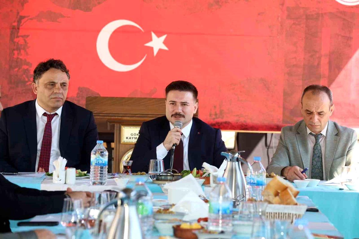 Gökçeada\'da İhtiyaçlar Masaya Yatırıldı