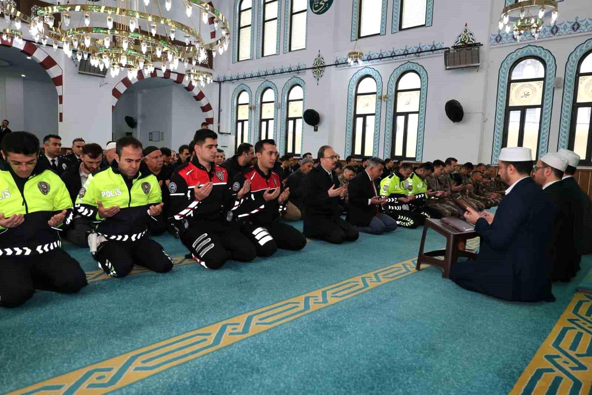 Siirt\'te şehitler için mevlit okundu