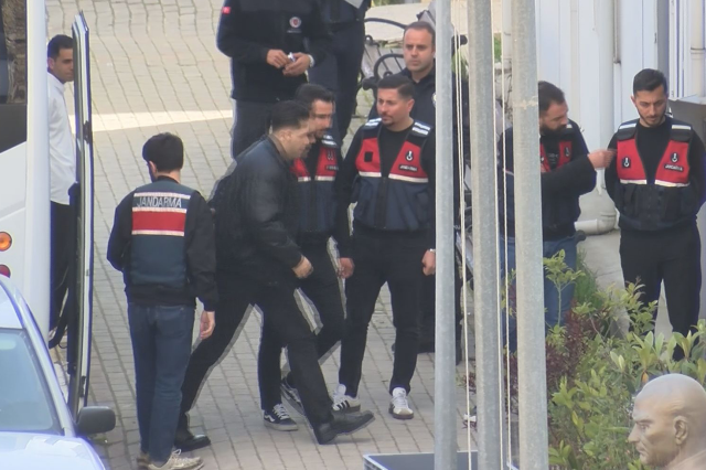 <a class='keyword-sd' href='/uyusturucu/' title='Uyuşturucu'>Uyuşturucu</a> soruşturması kapsamında gözaltına alınan ünlüler Adli Tıp'a getirildi