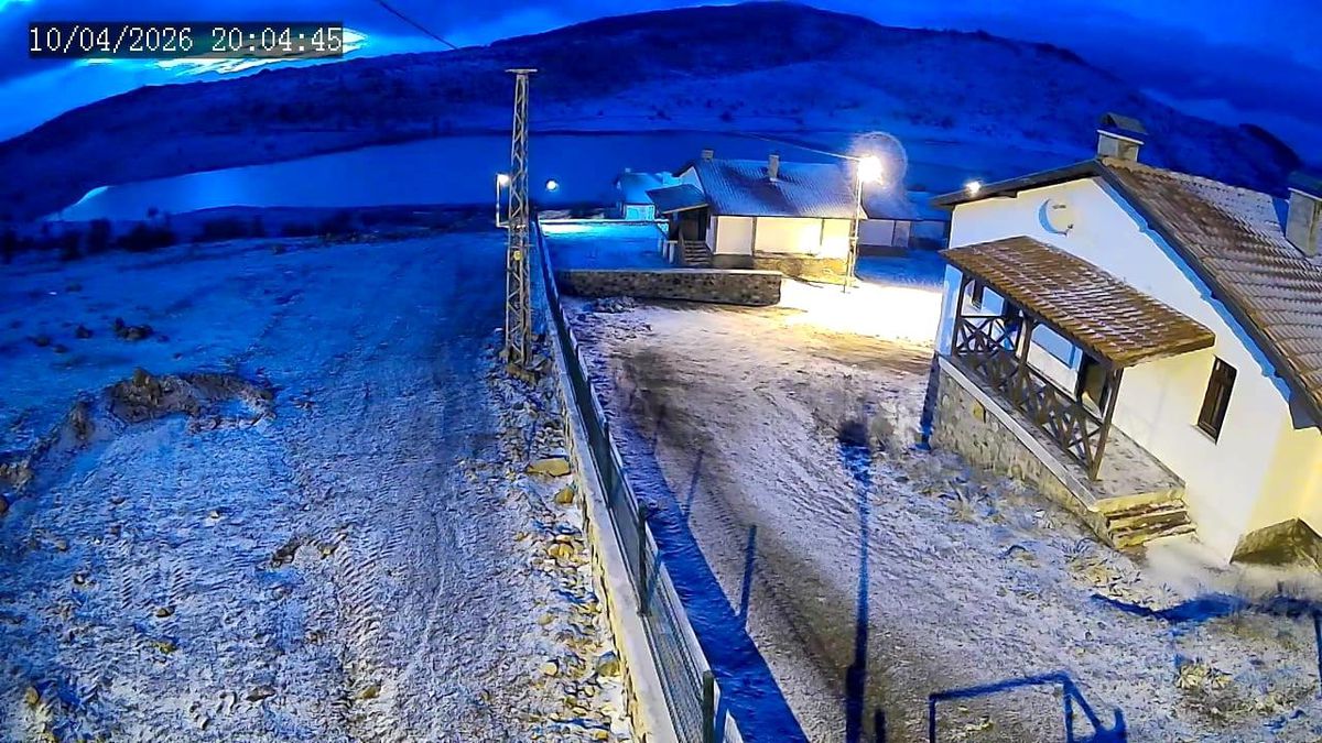 Beypazarı\'nda Kar Yağışı Başladı