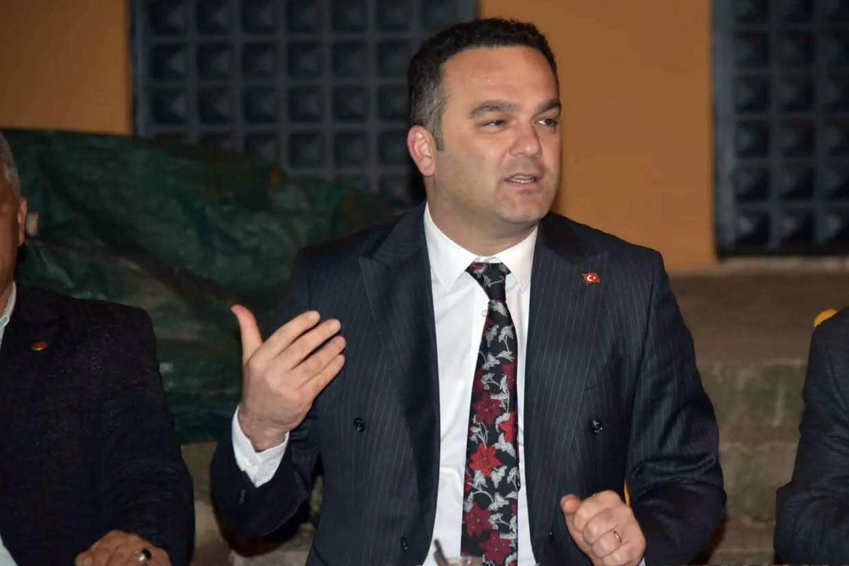 Görevinden uzaklaştırılan Görele Belediye Başkanı Hasbi Dede, CHP\'den ihraç edildi