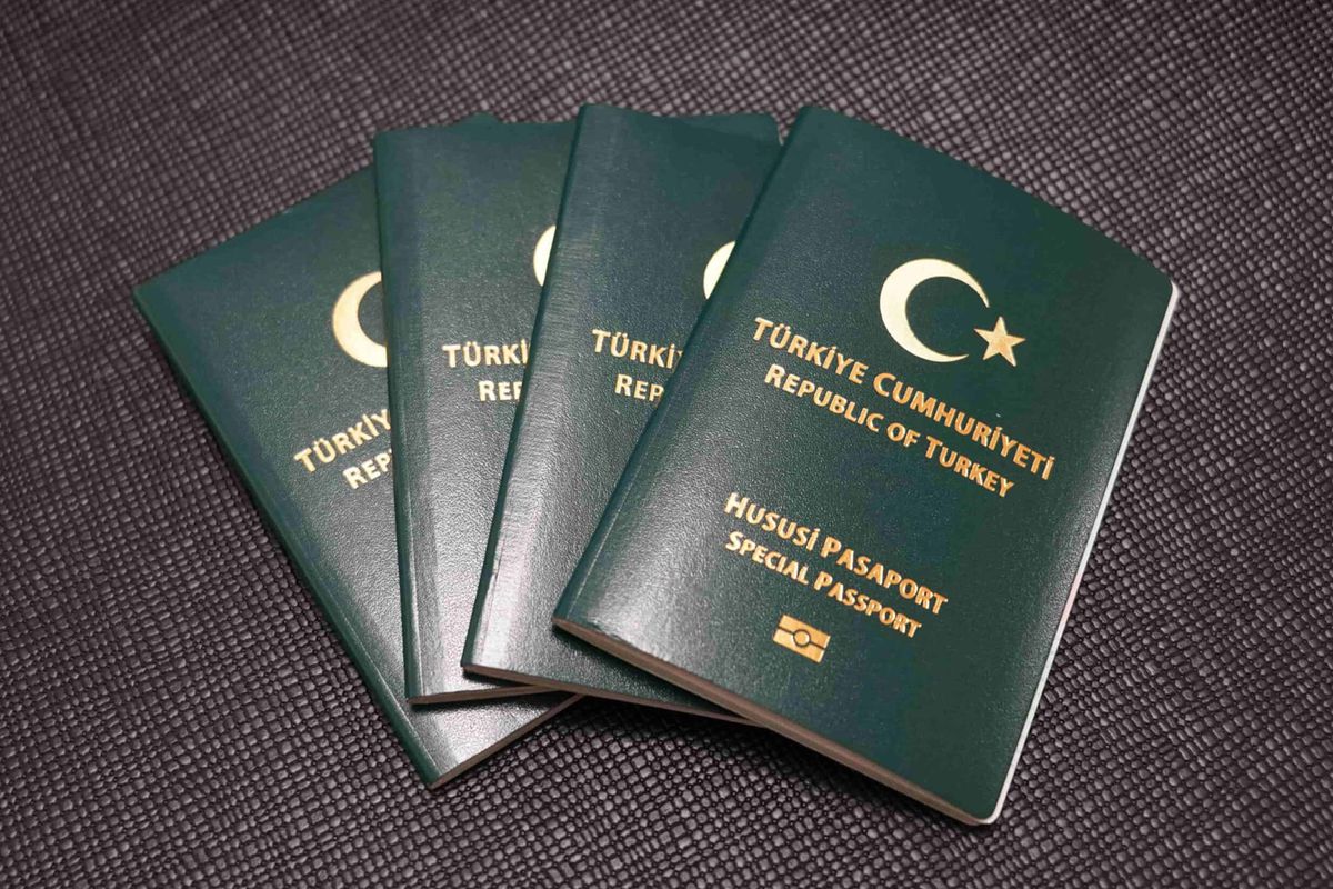 İki meslek grubuna daha yeşil pasaport yolda