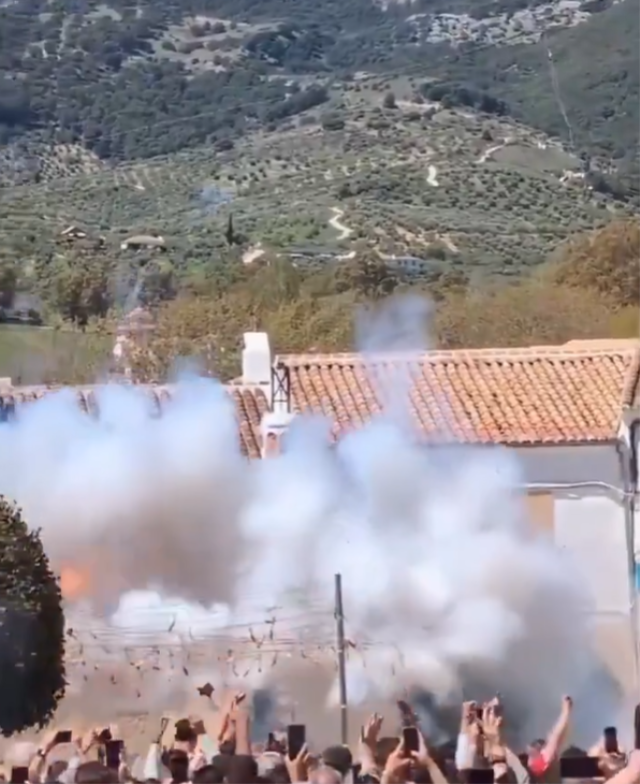 İspanya’da festivalde Netanyahu kuklası yakıldı