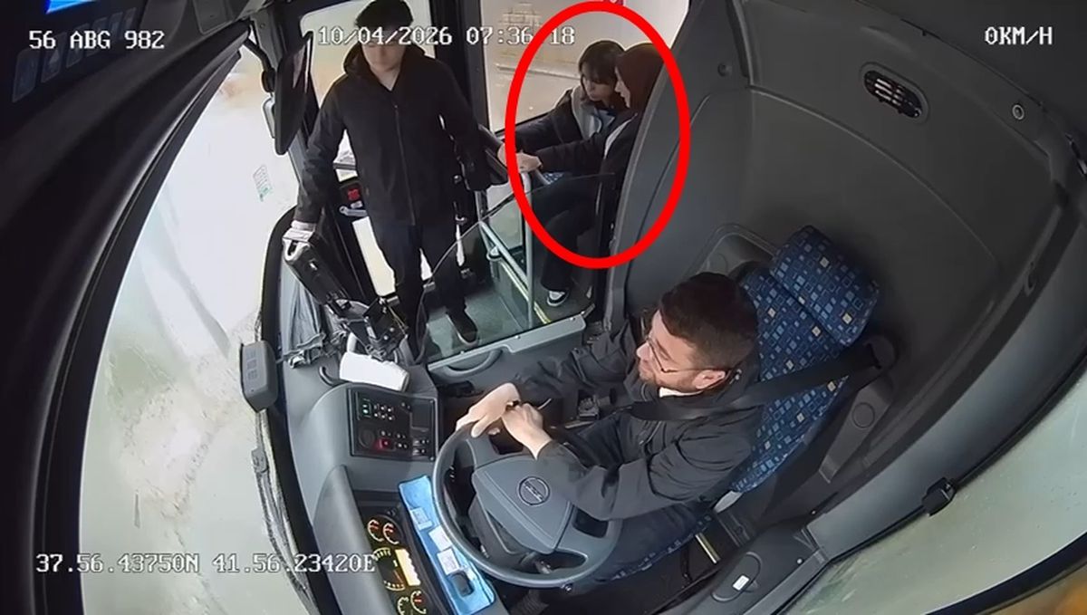 Şoförün duyarlılığı hayat kurtardı: Güzergahı değiştirip fenalaşan kızı hastaneye yetiştirdi