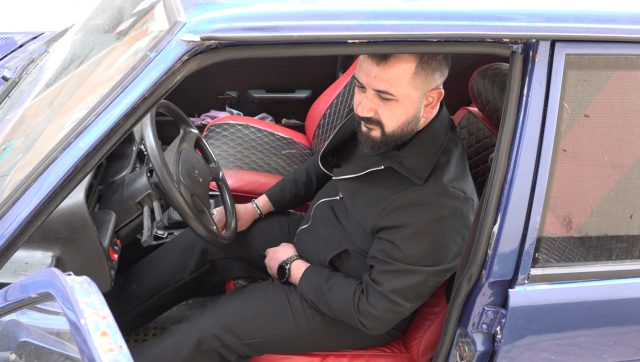 Sahibinin bile unuttuğu araca gelen teklifler güldürdü: Yarısı ısırılmış dönerle takas