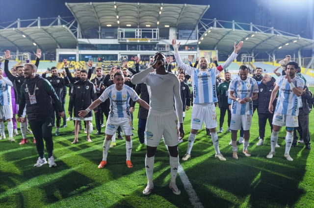 Şehirde bayram havası var! Erzurumspor FK şampiyonluğa koşuyor 