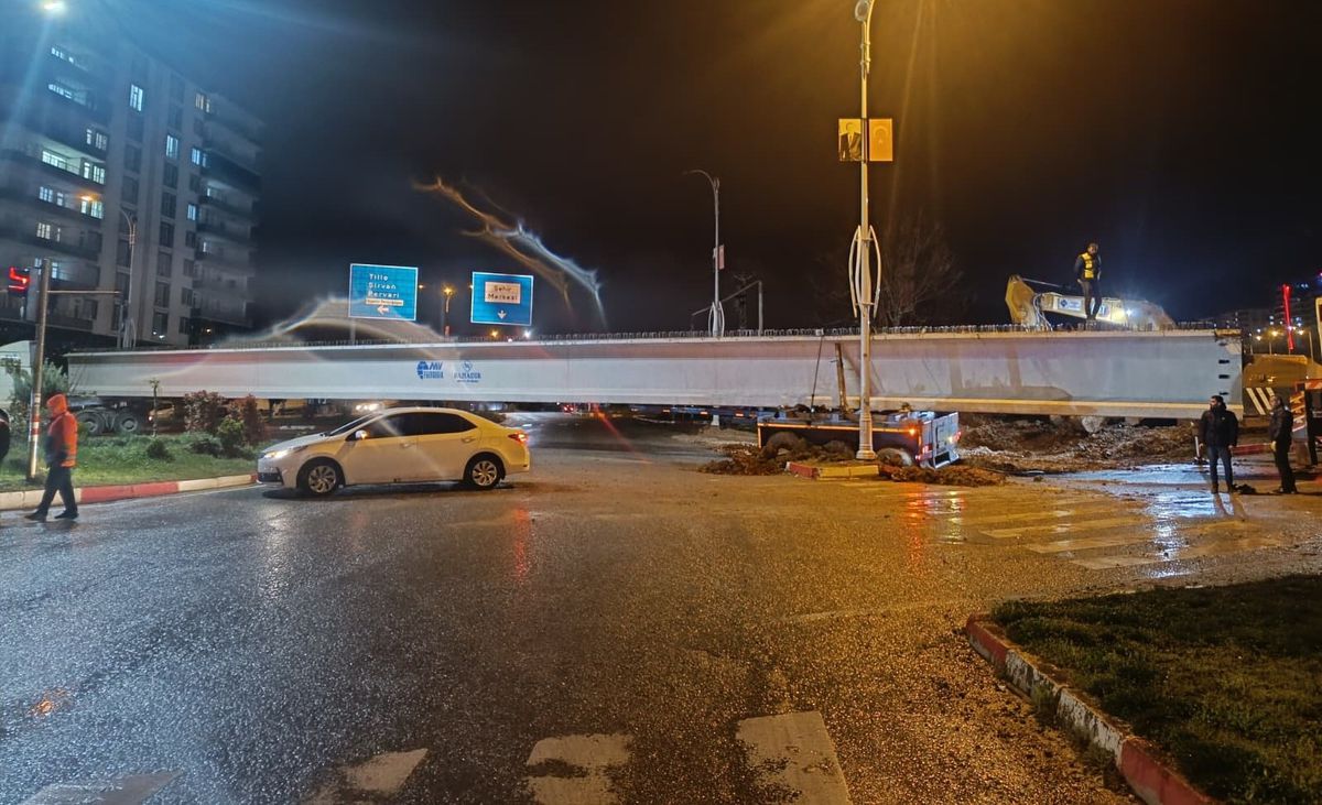Siirt\'te Kiriş Krizi: 8 Saatlik Kurtarma Operasyonu