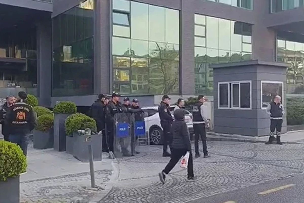 Üsküdar Belediyesi\'ne operasyon: 21 kişi adliyeye sevk edildi