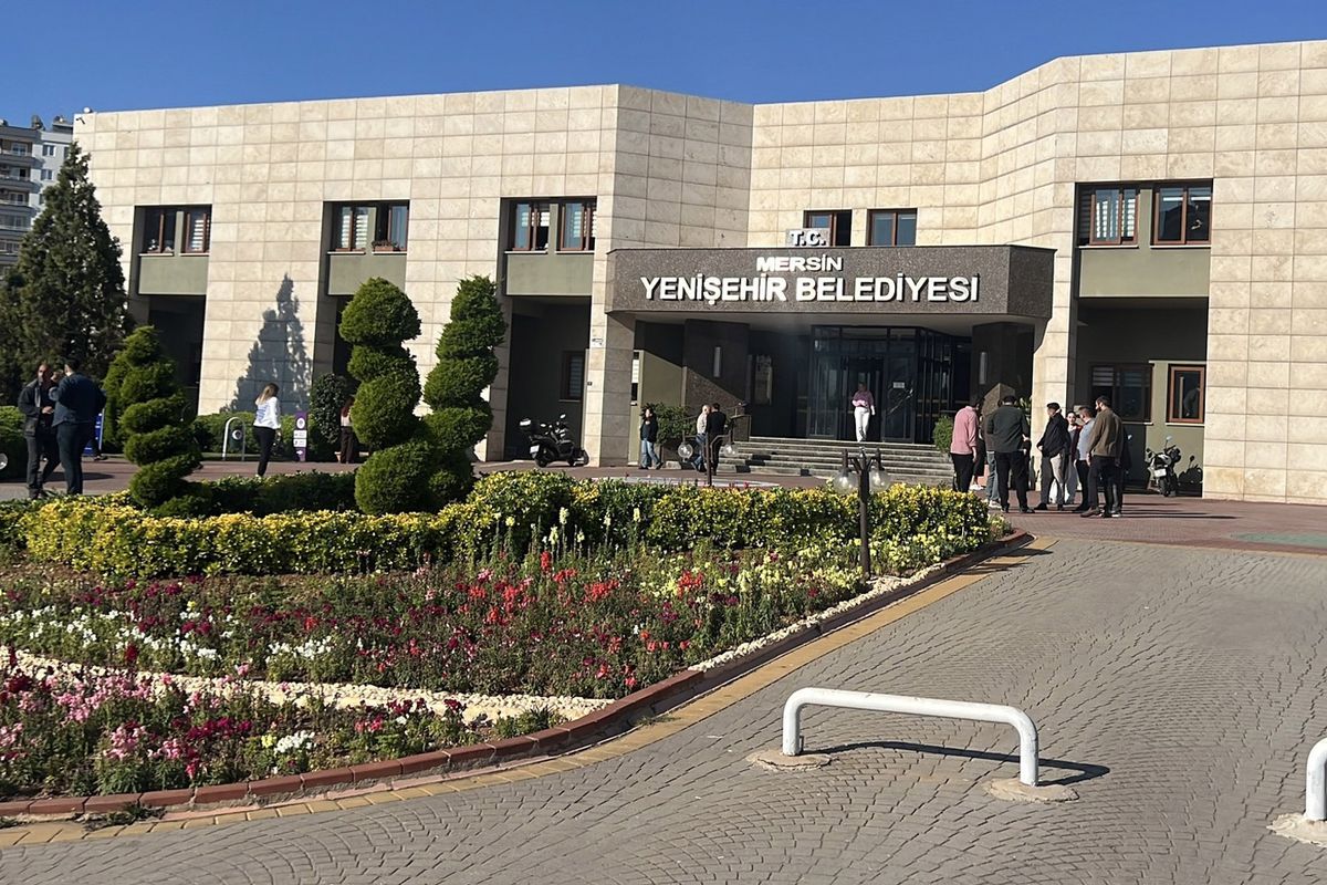 Yenişehir Belediyesi\'ne düzenlenen operasyonun detayları: 76 suç içerikli görüşme dosyada