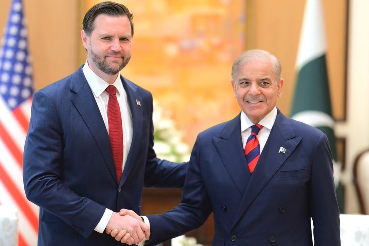 ABD ve İran heyetlerinin başkanları, Pakistan Başbakanı Şerif ile görüştü