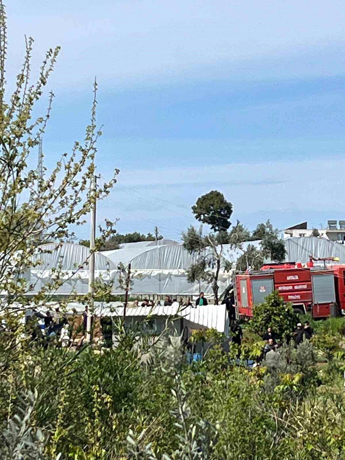 Aksu\'da Traktör Kazası: 54 Yaşındaki Çiftçi Hayatını Kaybetti