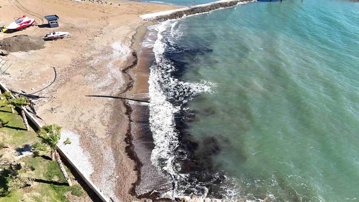 Alanya\'daki Siyah Tabaka Denizi Kirliliği Değil