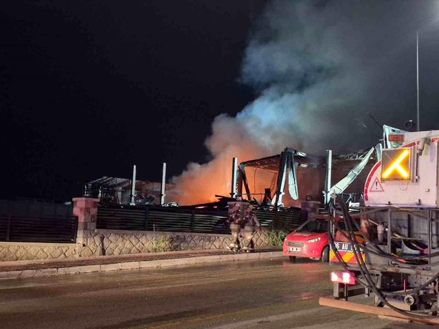 Sincan’da İlaç Fabrikasında Yangın