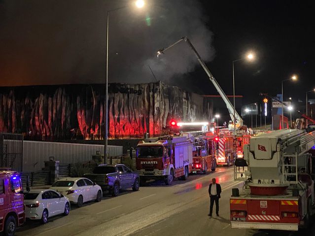 Sincan’da Fabrika Yangını: 35 Kişi Tahliye Edildi