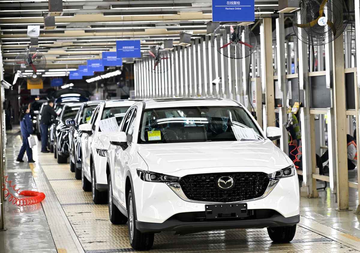 Çin\'de Otomobil Üretimi ve Satışları Artış Gösterdi