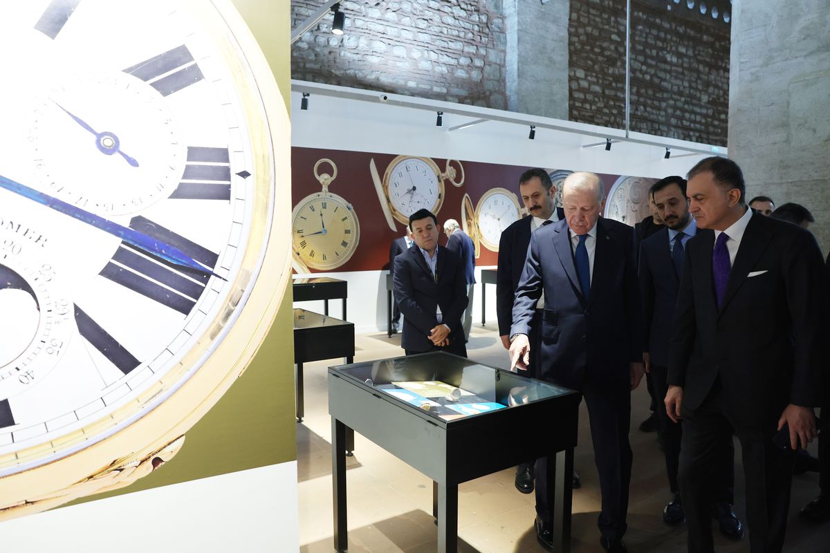 Cumhurbaşkanı Erdoğan, Tophane\'de Muhteşem Cep Saatleri Sergisini Ziyaret Etti