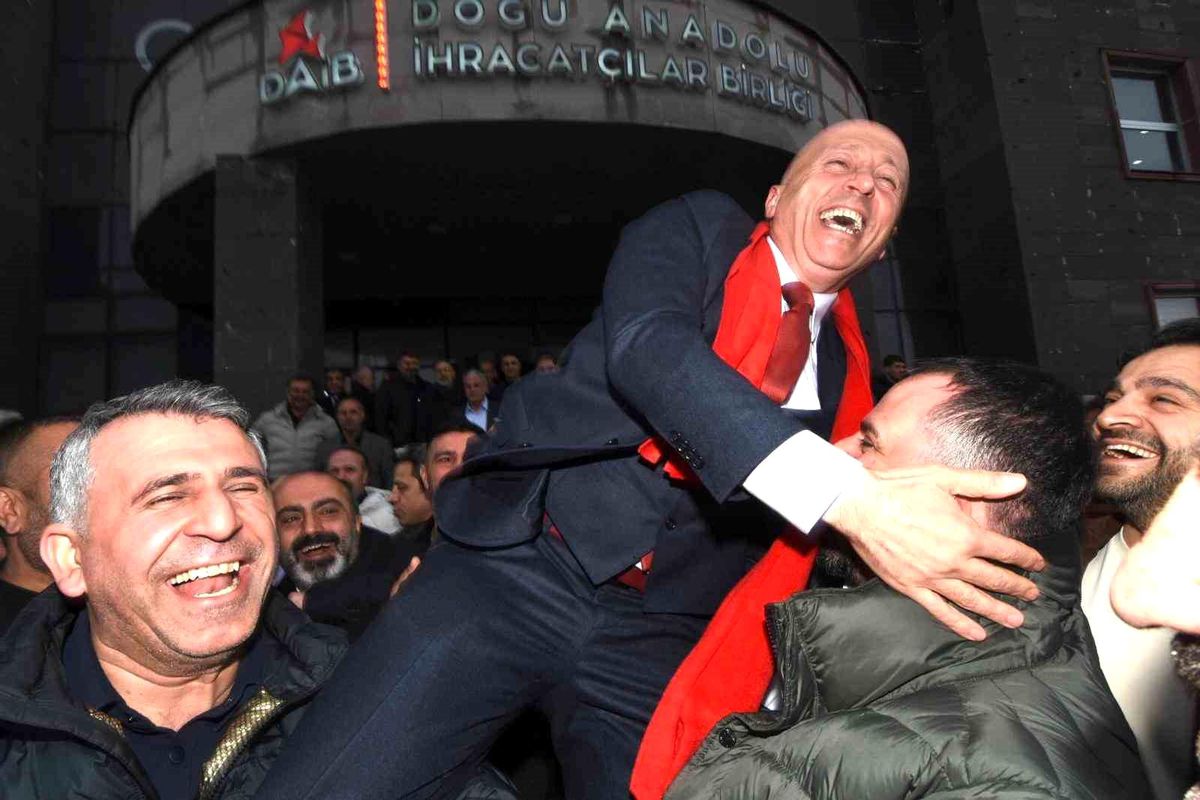 DAİB\'de Yeni Başkan Ömer Madırlı