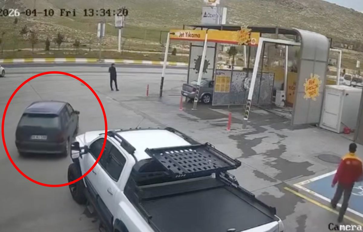 El Freni Unutulan Araç Ana Yola Çıktı